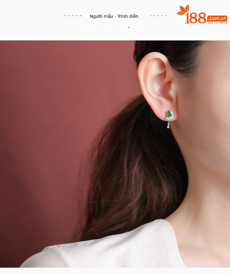 Bông tai bạc S925 đính đá ngọc lục bảo hình lưỡi liềm phong cách cá tính — Một cặp chi tiết 3