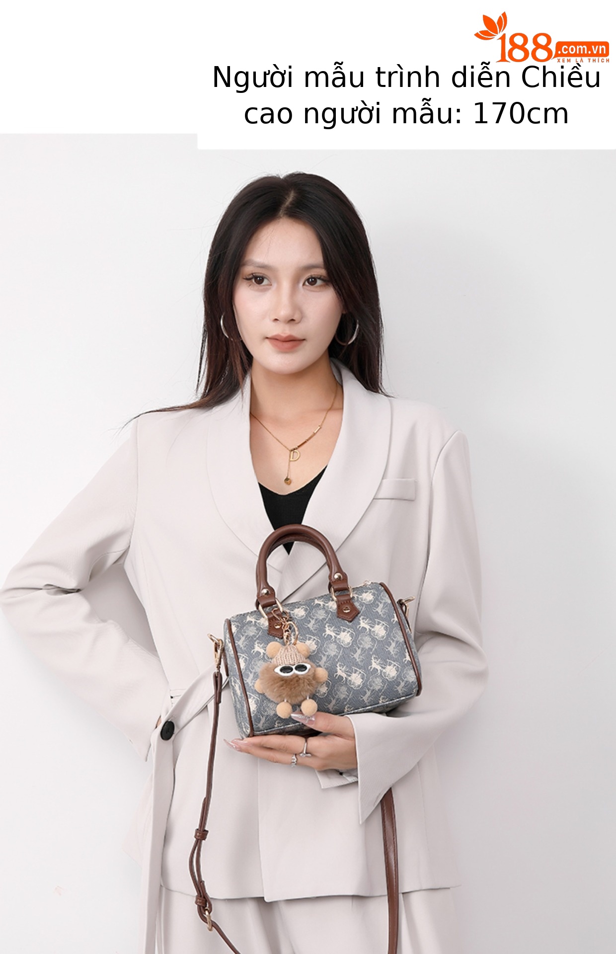 Túi gối nữ xách tay đeo chéo phong cách sang trọng — Cà phê với màu xanh để tặng đồ trang trí chi tiết 10