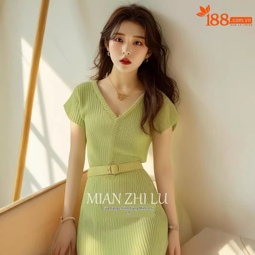 Đầm dệt kim xanh lá dáng suông midi phong cách Hàn Quốc tôn dáng đi làm mùa hè — Màu xanh lá