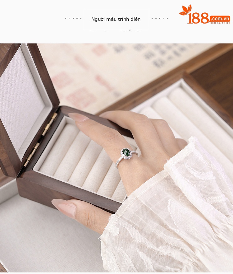 Nhẫn nữ bạc S925 mặt trứng ngọc bích xanh phong cách cổ điển — Mẫu ngọc bích nước xanh chi tiết 6