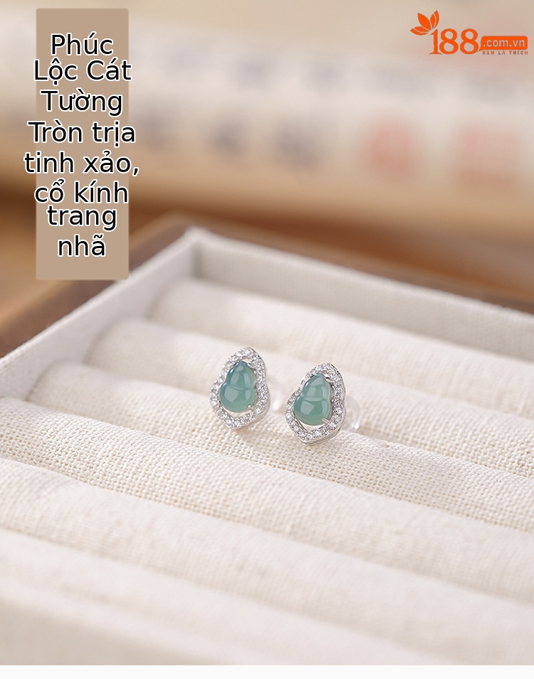 Khuyên tai bạc S925 hình hươu đính đá zircon xanh ngọc lục bảo phong cách cổ điển — Một cặp chi tiết 1