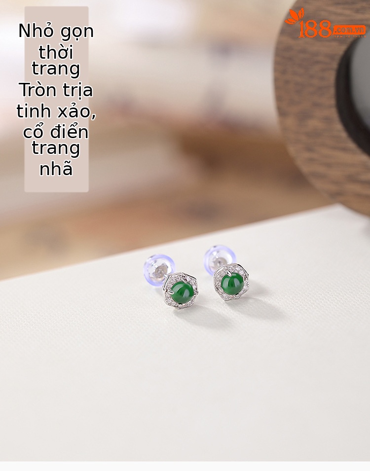 Khuyên tai bạc S925 hình kim cương vuông đính đá pha lê — Một cặp chi tiết 1