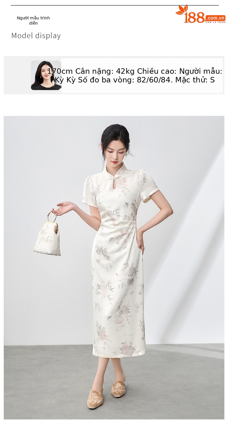 Váy liền sườn xám cổ đứng cài khuy ngọc trai in hoa mát mẻ dáng dài — Màu mơ chi tiết 6