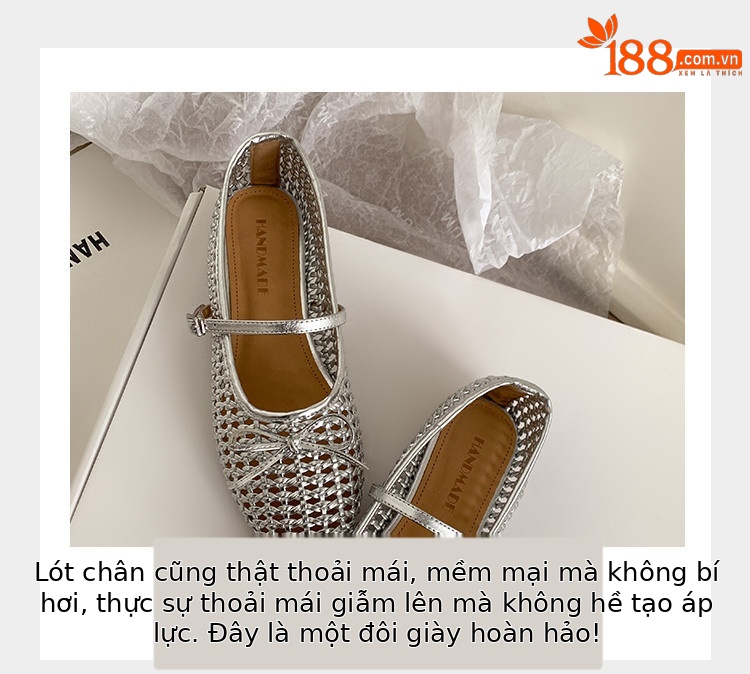 Sandal nữ quai chữ V đế bệt kiểu Pháp, mũi tròn, quai dệt nơ rỗng — vàng, trắng, bạc chi tiết 4