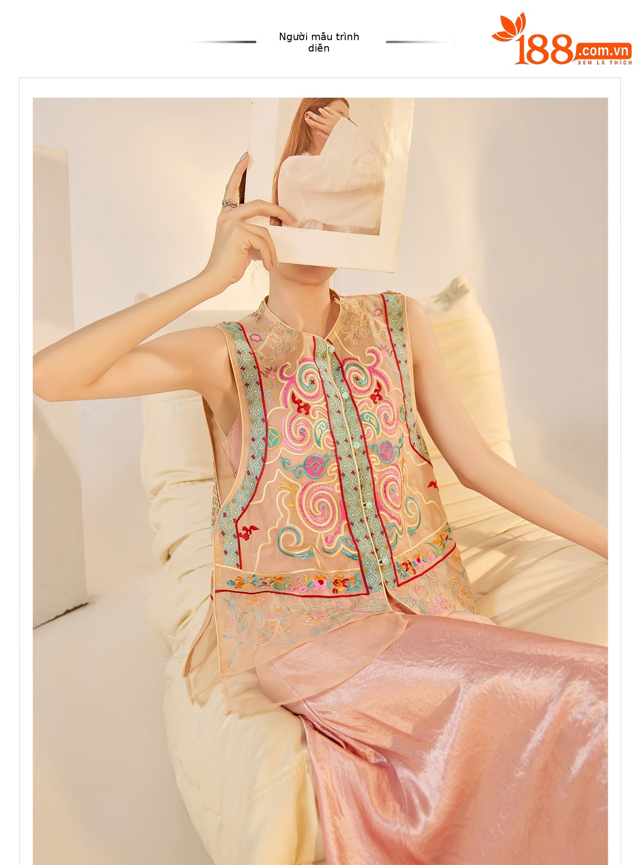 Áo vest cổ đứng phong cách retro Trung Hoa, thiết kế thêu, chất liệu tơ dâu tằm, mẫu ZX N4045 — Màu đen, Hồng mơ chi tiết 1