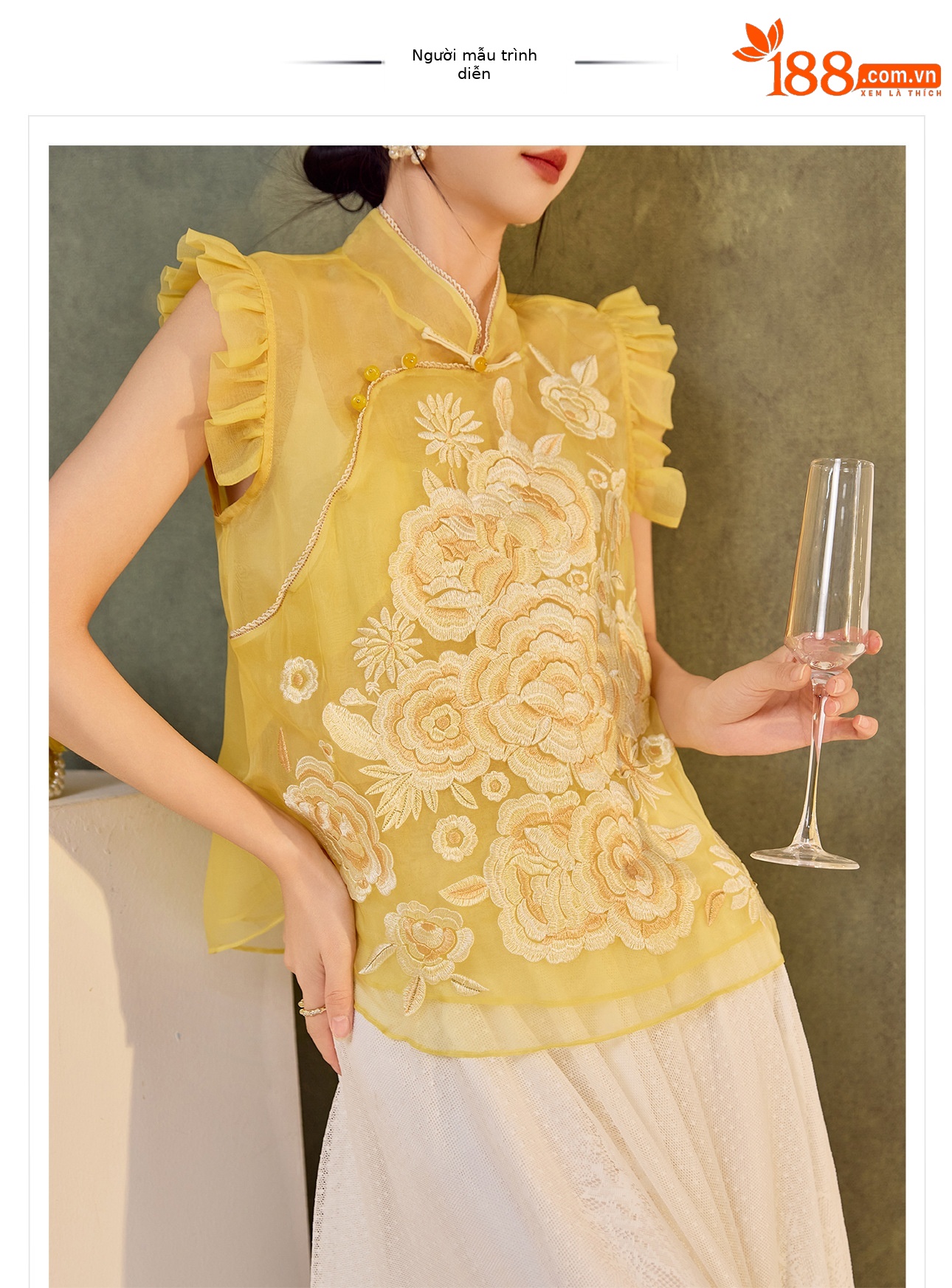 Áo vest gile nữ lụa tằm ren hoa cổ đứng cài nút kiểu Trung Hoa mùa hè N4012 — Màu vàng sữa chi tiết 1