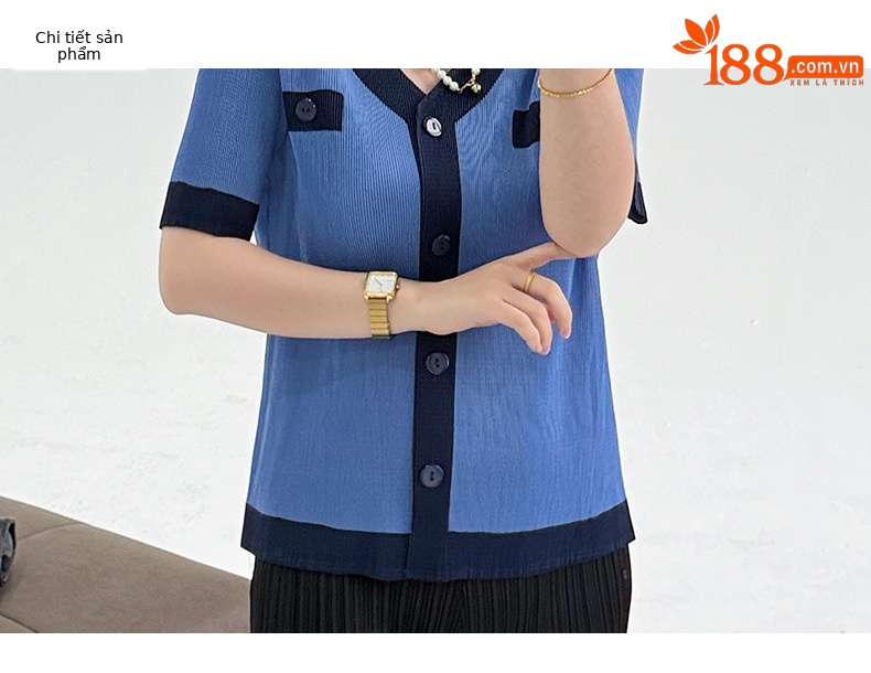 Áo phông ngắn tay cổ chữ V phong cách Chanel, thiết kế màu tương phản kiểu ngắn — Màu đen chi tiết 4