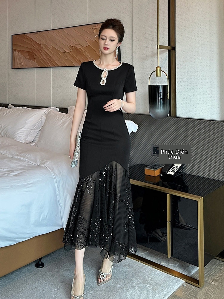 Đầm dạ hội nữ cổ tròn tay ngắn, đính đá lấp lánh, eo cao, chân váy bất đối xứng — [Màu đen]