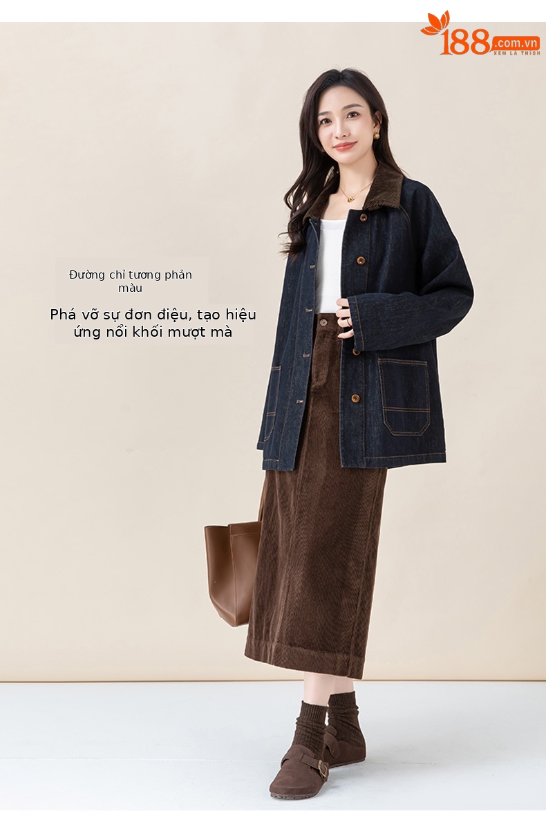 Áo khoác denim cổ điển phối màu tương phản, ve lông cừu, dáng dài trung bình — Xanh denim chi tiết 13