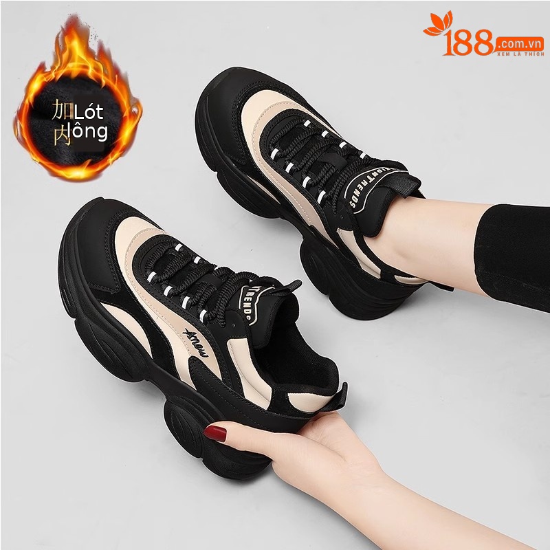 Màu be và đen cộng với nhung, chiều cao gót 5.5cm