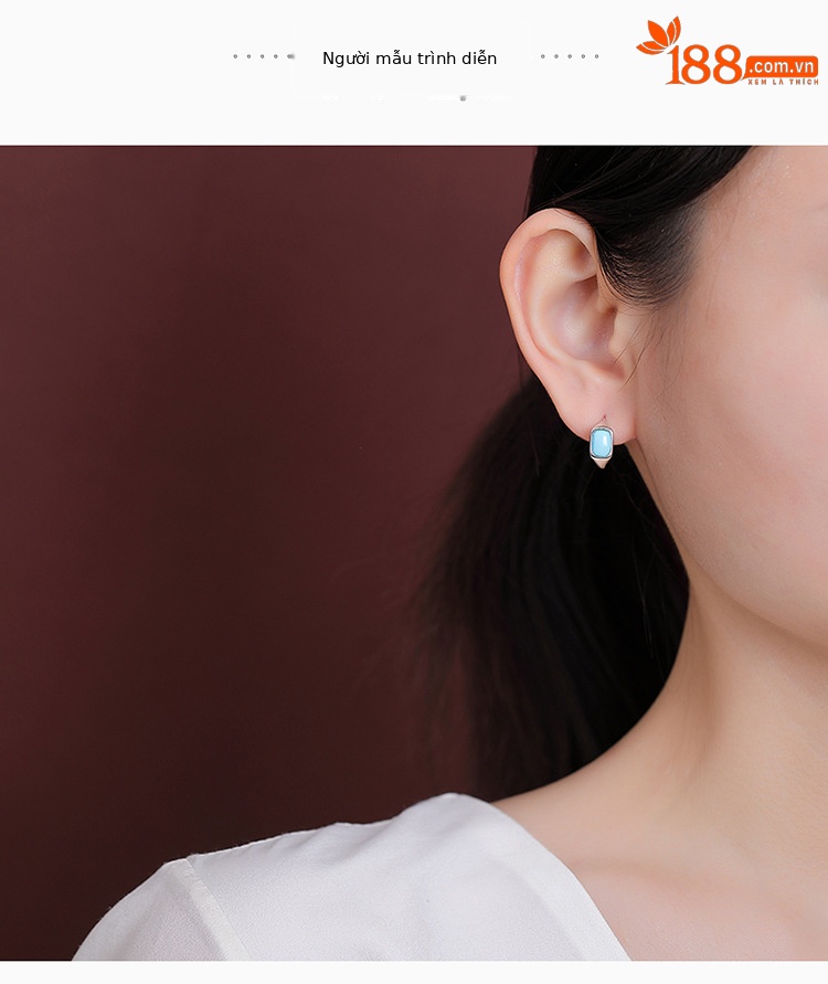 Bông tai bạc S925 hình học vuông phong cách retro cá tính — một cặp chi tiết 3