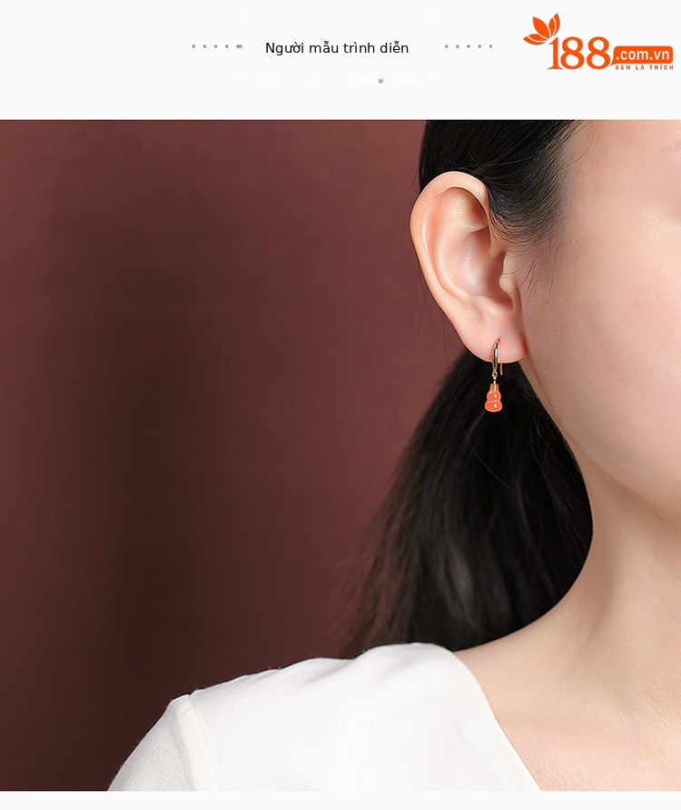 Bông tai bạc S925 mạ vàng đính mã não đỏ phong cách Trung Hoa — một cặp chi tiết 3