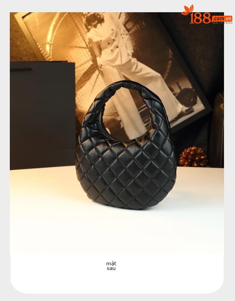 Túi xách nữ hình lưỡi liềm da thật phong cách vintage — cà phê đá, màu nâu mờ, Mẫu cừu màu đen, Họa tiết cừu màu đỏ tía chi tiết 17