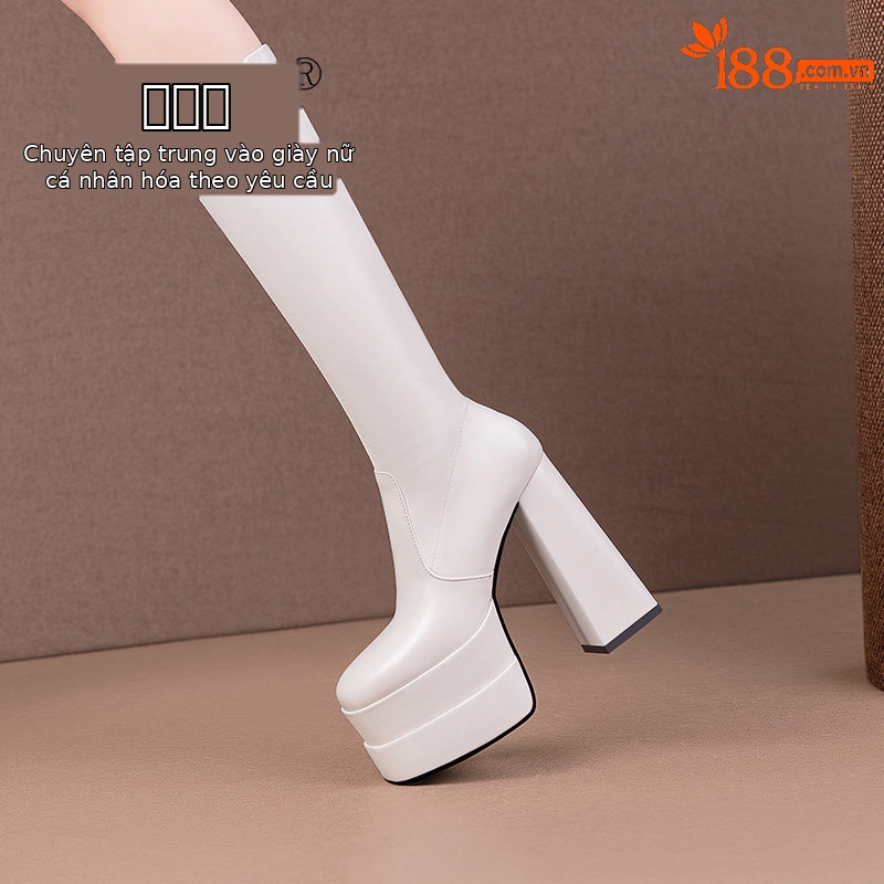 Boot nữ cổ cao gót siêu cao đế dày chunky, dây xích trang trí, phong cách châu Âu — Đen, Trắng