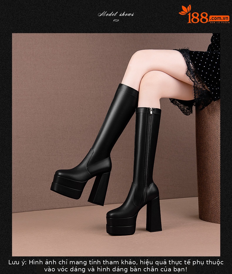 Boot nữ cổ cao gót siêu cao đế dày chunky, dây xích trang trí, phong cách châu Âu — Đen, Trắng chi tiết 3