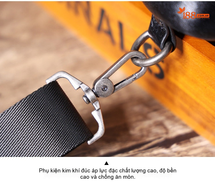 Túi Đeo Ngực Nam Da Thật Túi Đựng Điện Thoại Mini Đeo Chéo Vai Phong Cách Thời Trang Màu Đen chi tiết 7