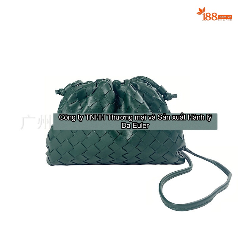 Màu xanh lục đậm