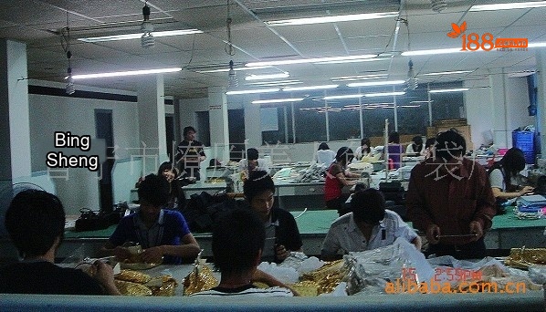 Túi Dự Tiệc Đính Đá Hoa Cúc Bảy Màu chi tiết 42