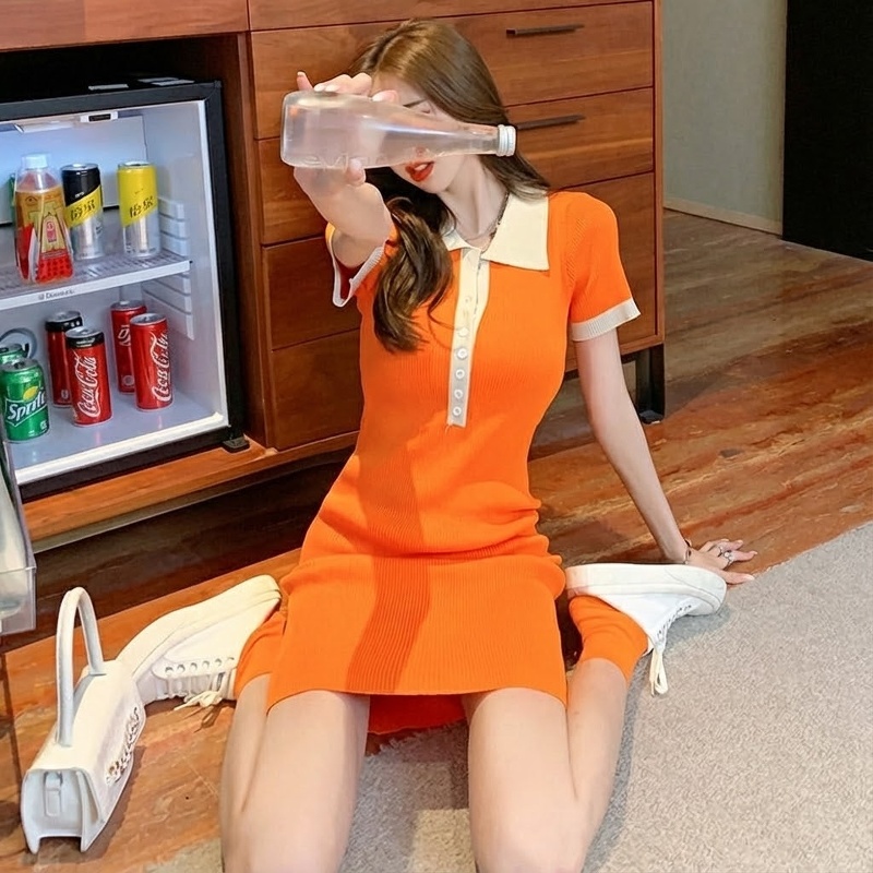 Váy Polo Dệt Kim Ngắn Tay Ôm Dáng Màu Đen, Kem, Cam